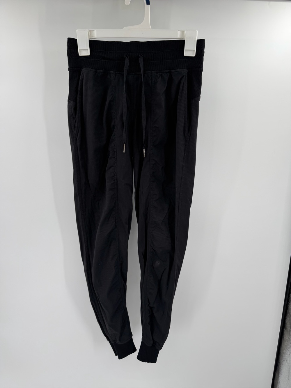 Lululemon Dance Studio Black Jogger Pants Size 4 Flaw